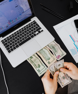 realistic freelancing income for 9 to 5 workers